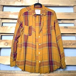 Mossimo boyfriend fit shirt Size:L Color:Mustard/Burgundy plaid